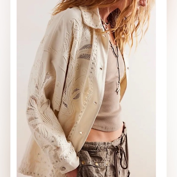 Free People Cream Jean Jacket NWT - Picture 5 of 11